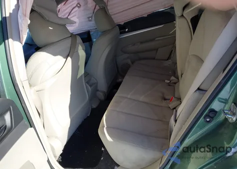 2010 Subaru Outback 2.5I Premium z USA, uszkodzony, nr VIN 4S4BRBGC5A3310408